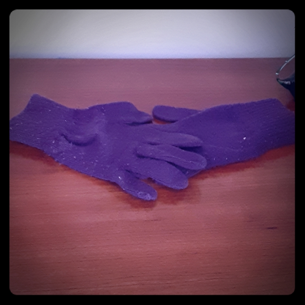 Purple gloves 💜